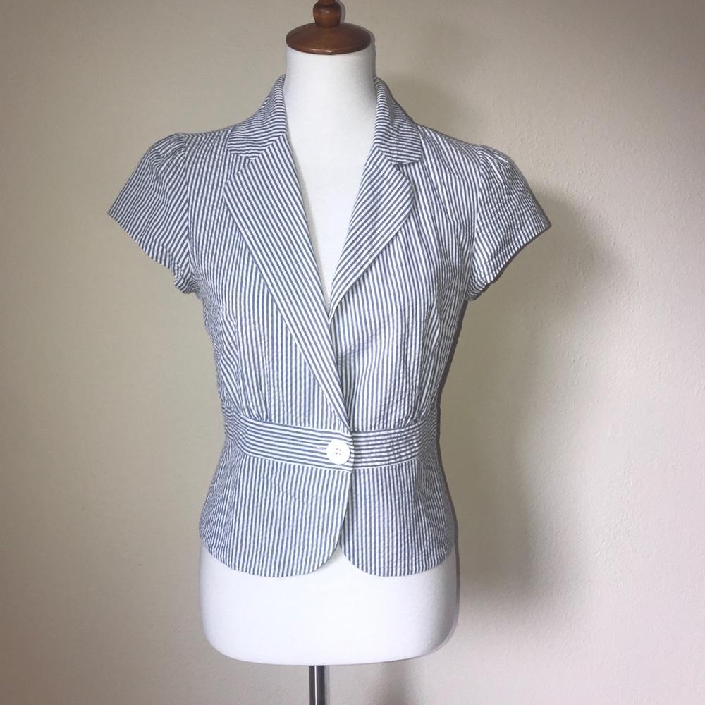 Forever 21 Seersucker ShortSleeve Blazer